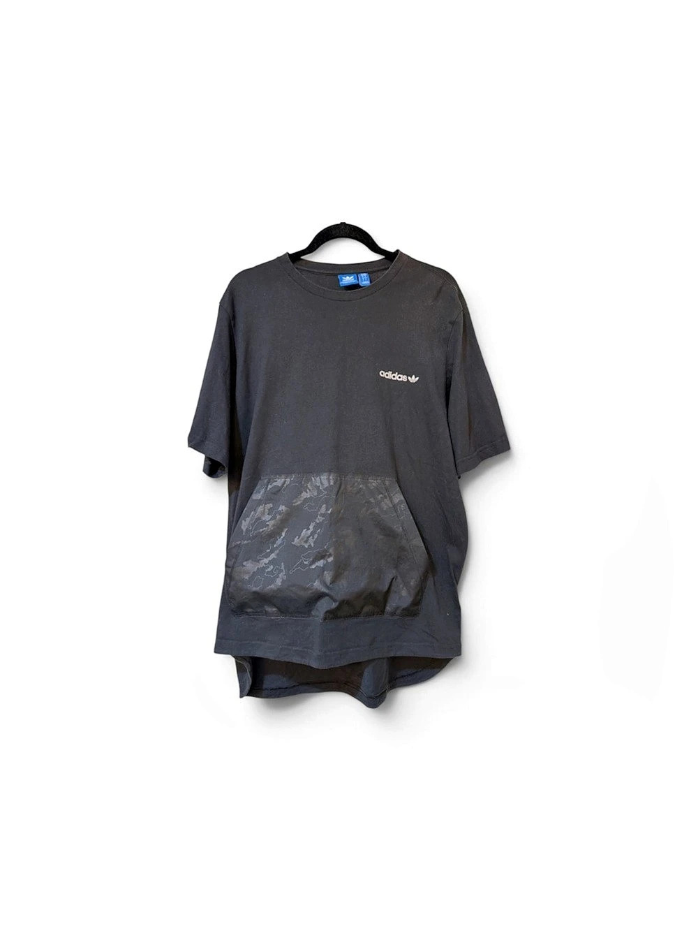 adidas Short Sleeve Tee in Black Size Large pet friendly atmosphere